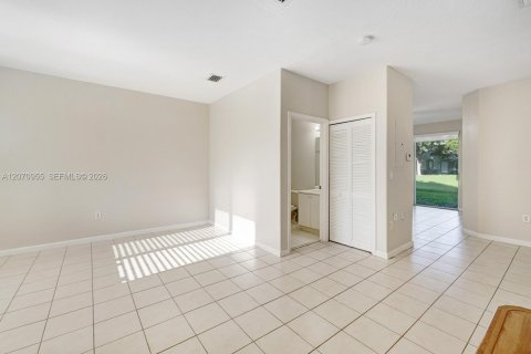 Touwnhouse à vendre à Homestead, Floride: 3 chambres, 132.2 m2 № 2301970 - photo 18
