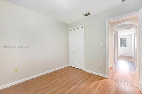 Touwnhouse à vendre à Homestead, Floride: 3 chambres, 132.2 m2 № 2301970 - photo 7