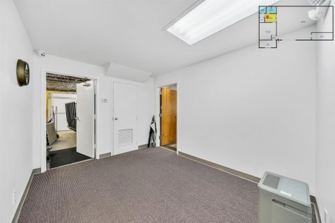 Commercial property in Fort Lauderdale, Florida № 2158173 - photo 22