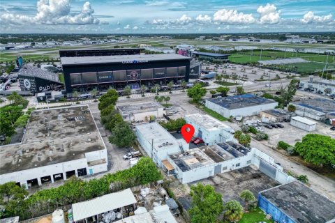 Commercial property in Fort Lauderdale, Florida № 2158173