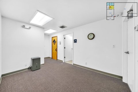 Commercial property in Fort Lauderdale, Florida № 2158173 - photo 16