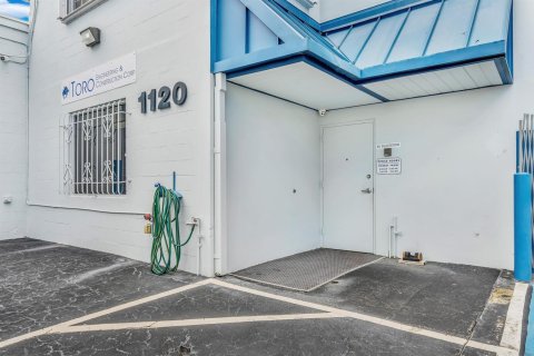 Commercial property in Fort Lauderdale, Florida № 2158173 - photo 7