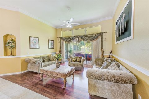 Villa ou maison à vendre à Valrico, Floride: 5 chambres, 378.76 m2 № 1907656 - photo 4