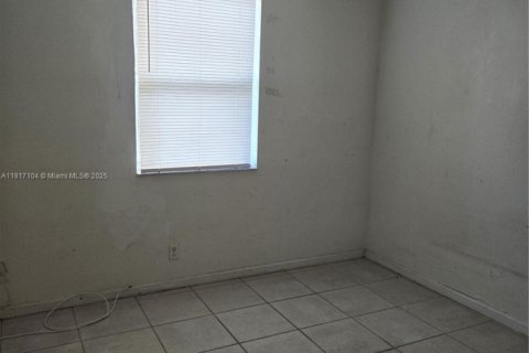 Condominio en alquiler en Lauderhill, Florida, 2 dormitorios, 79.43 m2 № 1972399 - foto 6