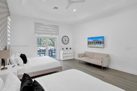 Villa ou maison à louer à Davie, Floride: 9 chambres, 462.56 m2 № 1861072 - photo 22