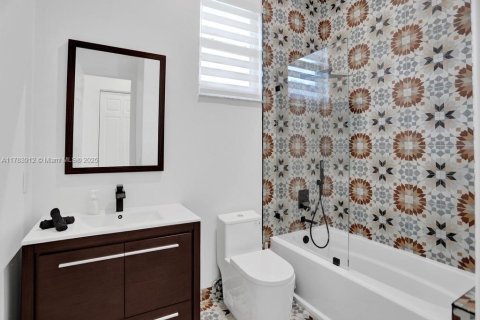 Villa ou maison à louer à Davie, Floride: 9 chambres, 462.56 m2 № 1861072 - photo 28