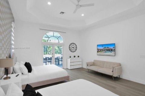 Villa ou maison à louer à Davie, Floride: 9 chambres, 462.56 m2 № 1861072 - photo 27