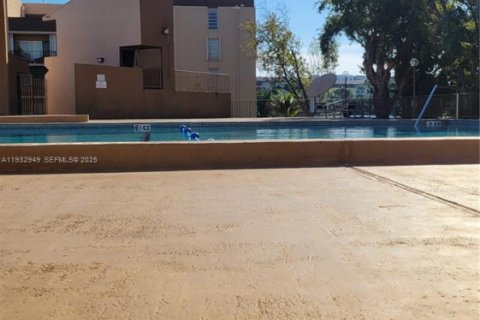 Снять в аренду кондоминиум в Майами, Флорида 1 спальня, 78.87м2, № 1991784 - фото 23