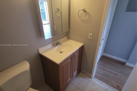 Снять в аренду кондоминиум в Майами, Флорида 1 спальня, 78.87м2, № 1991784 - фото 22