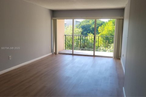 Снять в аренду кондоминиум в Майами, Флорида 1 спальня, 78.87м2, № 1991784 - фото 6