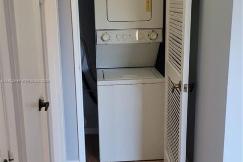 Снять в аренду кондоминиум в Майами, Флорида 1 спальня, 78.87м2, № 1991784 - фото 13