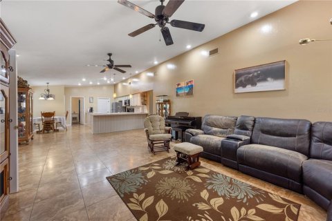 Casa en venta en Williston, Florida, 3 dormitorios, 214.6 m2 № 1810594 - foto 11