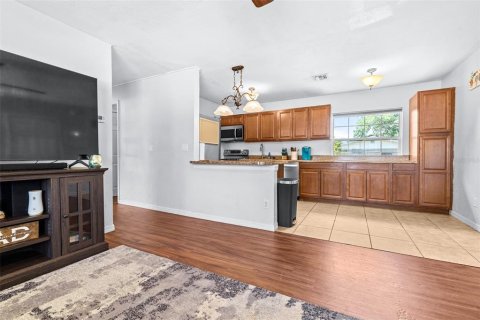 House in Lake Alfred, Florida 3 bedrooms, 84.73 sq.m. № 1736436 - photo 10