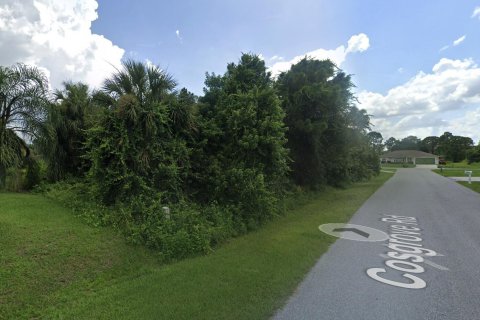 Commercial property in Venice, Florida № 2182816