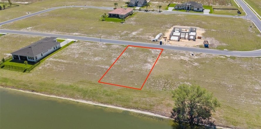 Terrain à Auburndale, Floride № 1593218