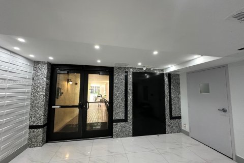 Condominio en venta en Sunny Isles Beach, Florida, 1 dormitorio, 59.46 m2 № 1977517 - foto 27