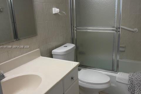 Condo in Miami Beach, Florida, 2 bedrooms  № 2048461 - photo 17