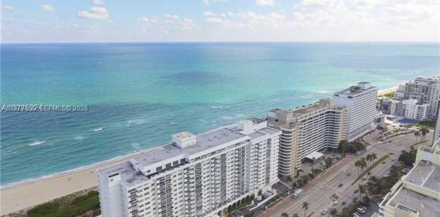 Condo in Miami Beach, Florida, 2 bedrooms  № 2048461