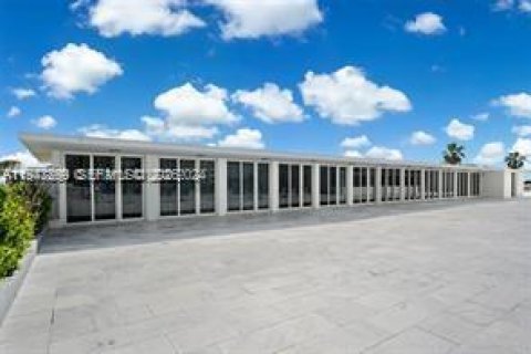 Condo in Miami Beach, Florida, 2 bedrooms  № 2048461 - photo 20