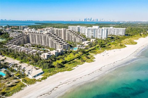 Copropriété à louer à Key Biscayne, Floride: 3 chambres, 159.79 m2 № 1935543 - photo 23