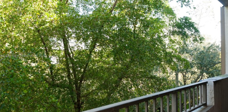 Condo à Key Biscayne, Floride, 3 chambres № 1935543