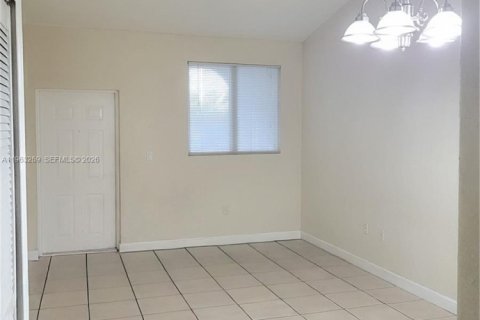 Copropriété à louer à Homestead, Floride: 2 chambres, 86.4 m2 № 2025769 - photo 7