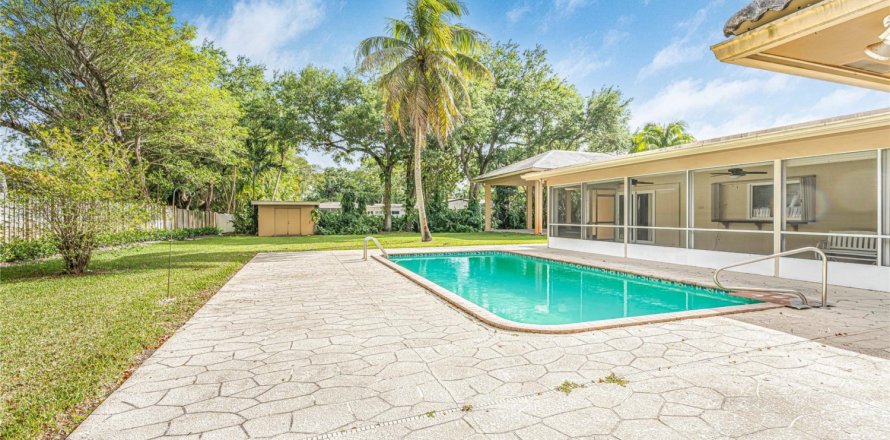 Villa ou maison à Hollywood, Floride 3 chambres, 238.48 m2 № 1093920