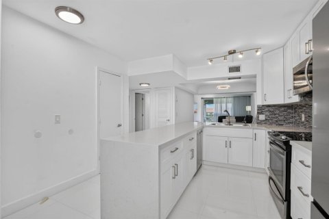 Condominio en venta en Boca Raton, Florida, 2 dormitorios, 120.77 m2 № 2421189 - foto 5