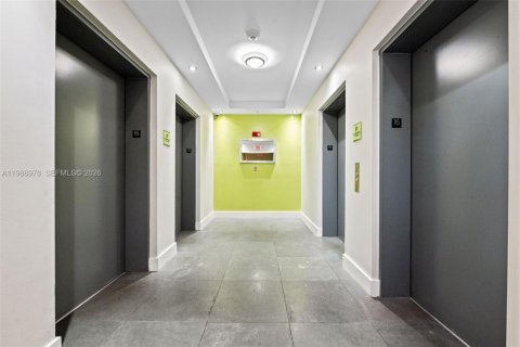 Condominio en venta en Miami, Florida, 2 dormitorios, 93.83 m2 № 2029821 - foto 23