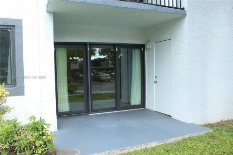 Copropriété à vendre à Coral Springs, Floride: 2 chambres, 91.6 m2 № 1976676 - photo 14