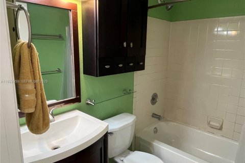 Copropriété à vendre à Coral Springs, Floride: 2 chambres, 91.6 m2 № 1976676 - photo 12