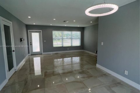 Villa ou maison à vendre à Miami, Floride: 4 chambres, 115.94 m2 № 1949974 - photo 14