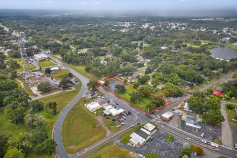Propiedad comercial en venta en Zephyrhills, Florida, 169.45 m2 № 2310529 - foto 8