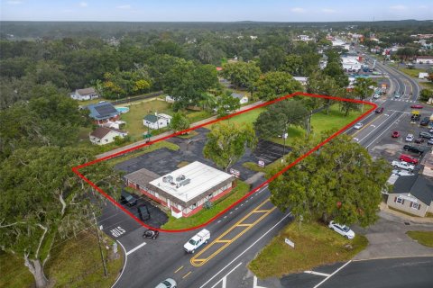 Propiedad comercial en venta en Zephyrhills, Florida, 169.45 m2 № 2310529 - foto 4