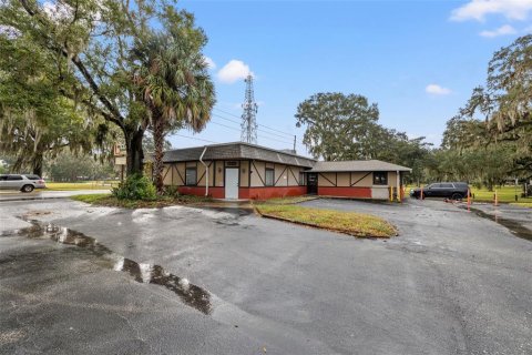 Propiedad comercial en venta en Zephyrhills, Florida, 169.45 m2 № 2310529 - foto 10