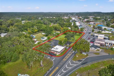 Propiedad comercial en venta en Zephyrhills, Florida, 169.45 m2 № 2310529 - foto 2