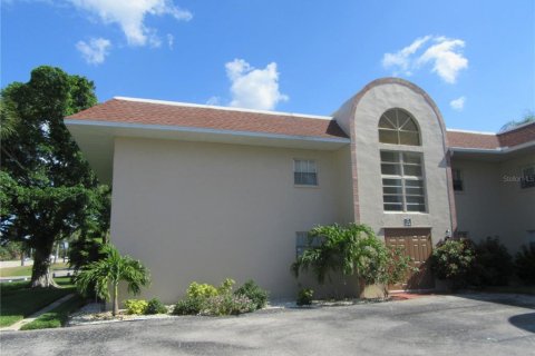 Condo in Bradenton, Florida, 1 bedroom  № 1810777 - photo 2