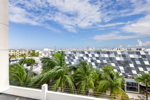 Condo in Miami Beach, Florida, 2 bedrooms  № 1971154 - photo 7