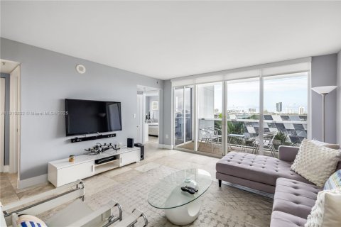 Condo in Miami Beach, Florida, 2 bedrooms  № 1971154 - photo 4
