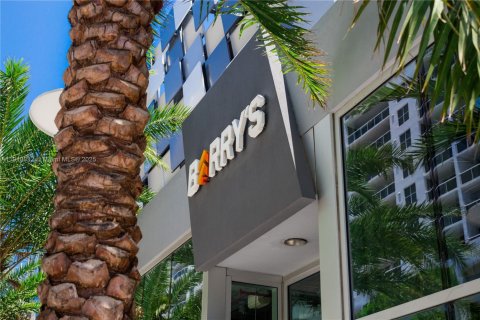 Condo in Miami Beach, Florida, 2 bedrooms  № 1971154 - photo 28