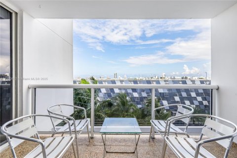Condo in Miami Beach, Florida, 2 bedrooms  № 1971154 - photo 5