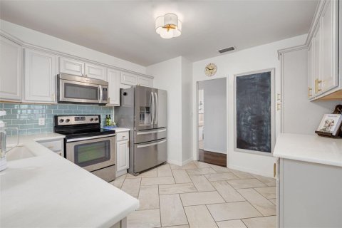 Casa en venta en Saint Petersburg, Florida, 4 dormitorios, 185.43 m2 № 1886309 - foto 14