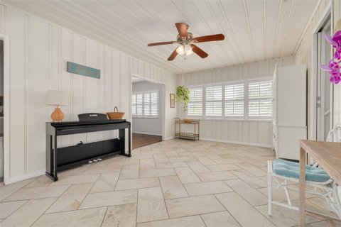 Casa en venta en Saint Petersburg, Florida, 4 dormitorios, 185.43 m2 № 1886309 - foto 17