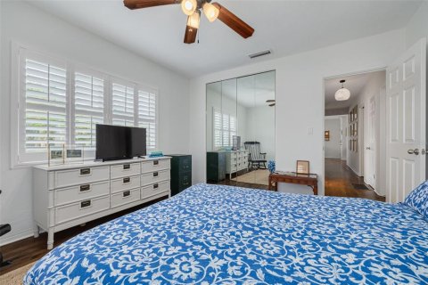 Casa en venta en Saint Petersburg, Florida, 4 dormitorios, 185.43 m2 № 1886309 - foto 25