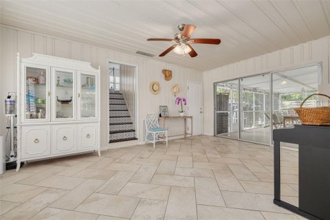 Casa en venta en Saint Petersburg, Florida, 4 dormitorios, 185.43 m2 № 1886309 - foto 16