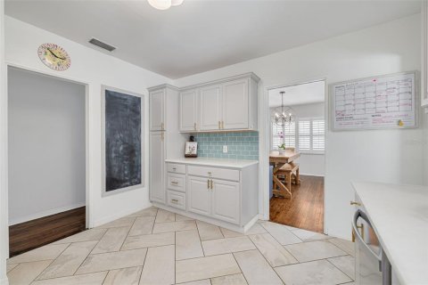 Casa en venta en Saint Petersburg, Florida, 4 dormitorios, 185.43 m2 № 1886309 - foto 15