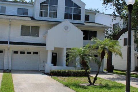 Adosado en Seminole, Florida 3 dormitorios, 162.49 m2 № 2092273