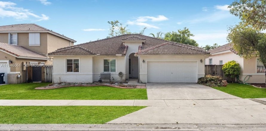 Casa en Miami, Florida 4 dormitorios, 179.3 m2 № 2002322