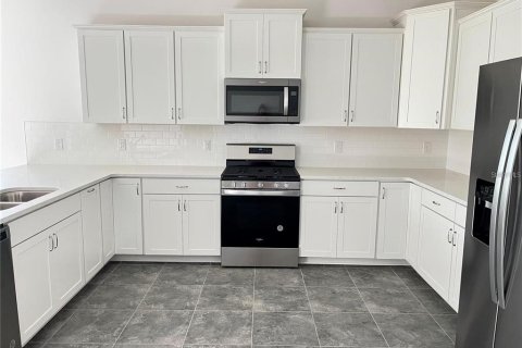 House in Ocala, Florida 4 bedrooms, 230.4 sq.m. № 1624497 - photo 2