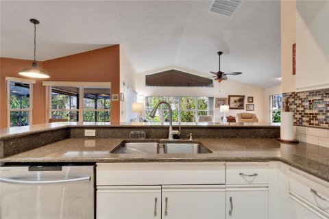 Casa en venta en Plant City, Florida, 4 dormitorios, 246.47 m2 № 2092539 - foto 14